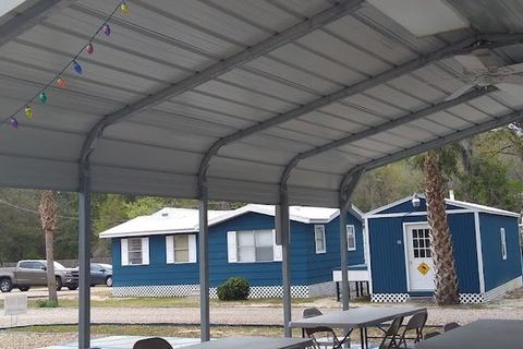 Hutton's Seafood & More